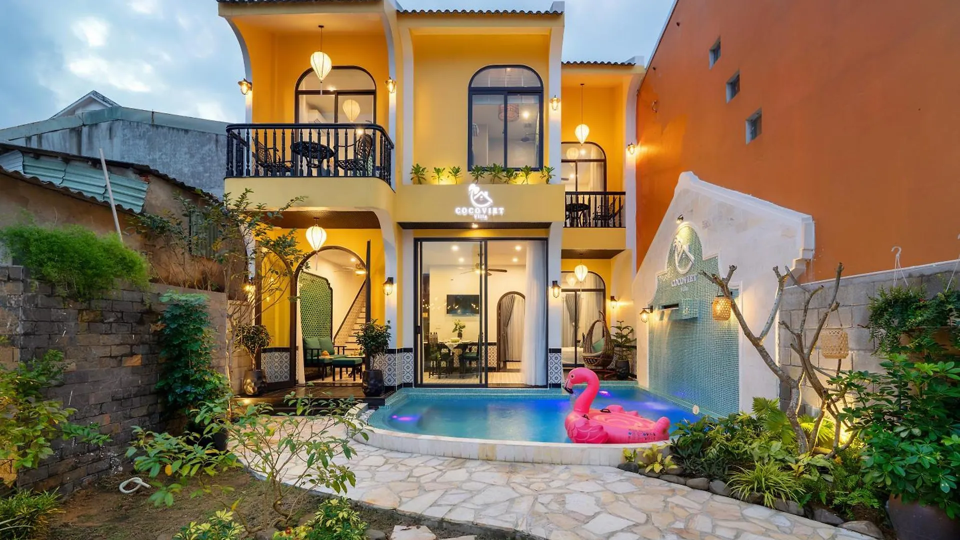 Hoian Cocoviet2 Villa - 3 Bedroom Poolside Retreat, Old Town ホイアン