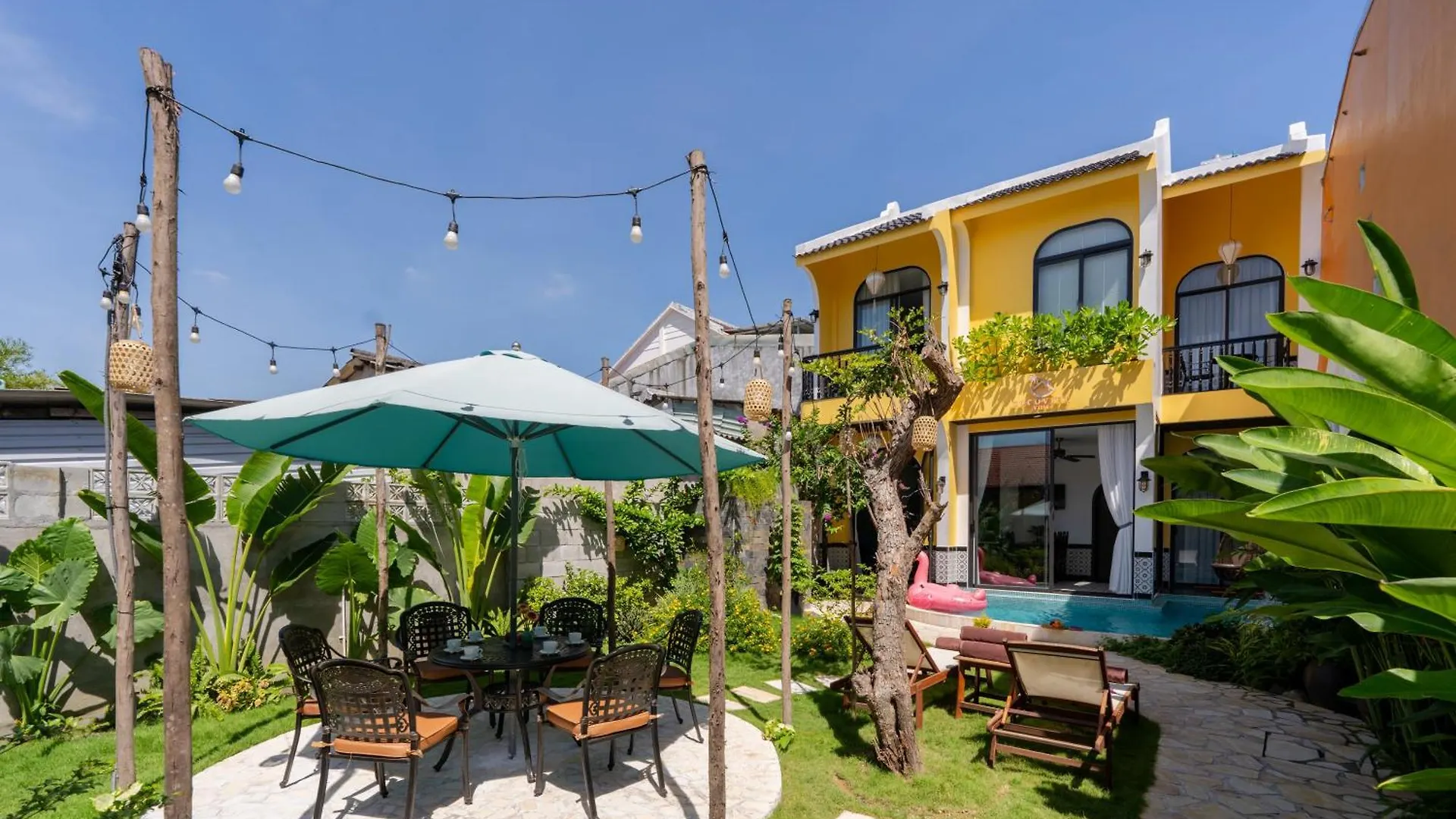 Hoian Cocoviet2 Villa - 3 Bedroom Poolside Retreat, Old Town ホイアン